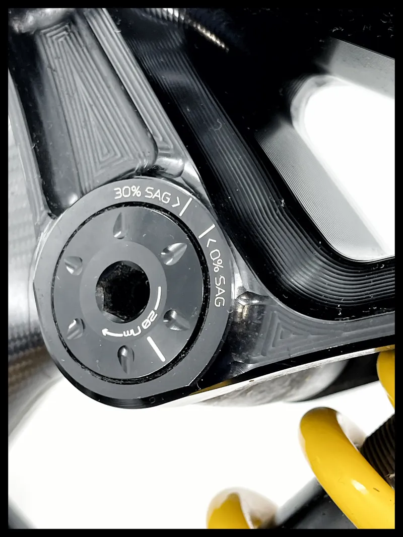 Hope 916 Enduro MTB Carbon frame and shock Size H4 Approved Used-12